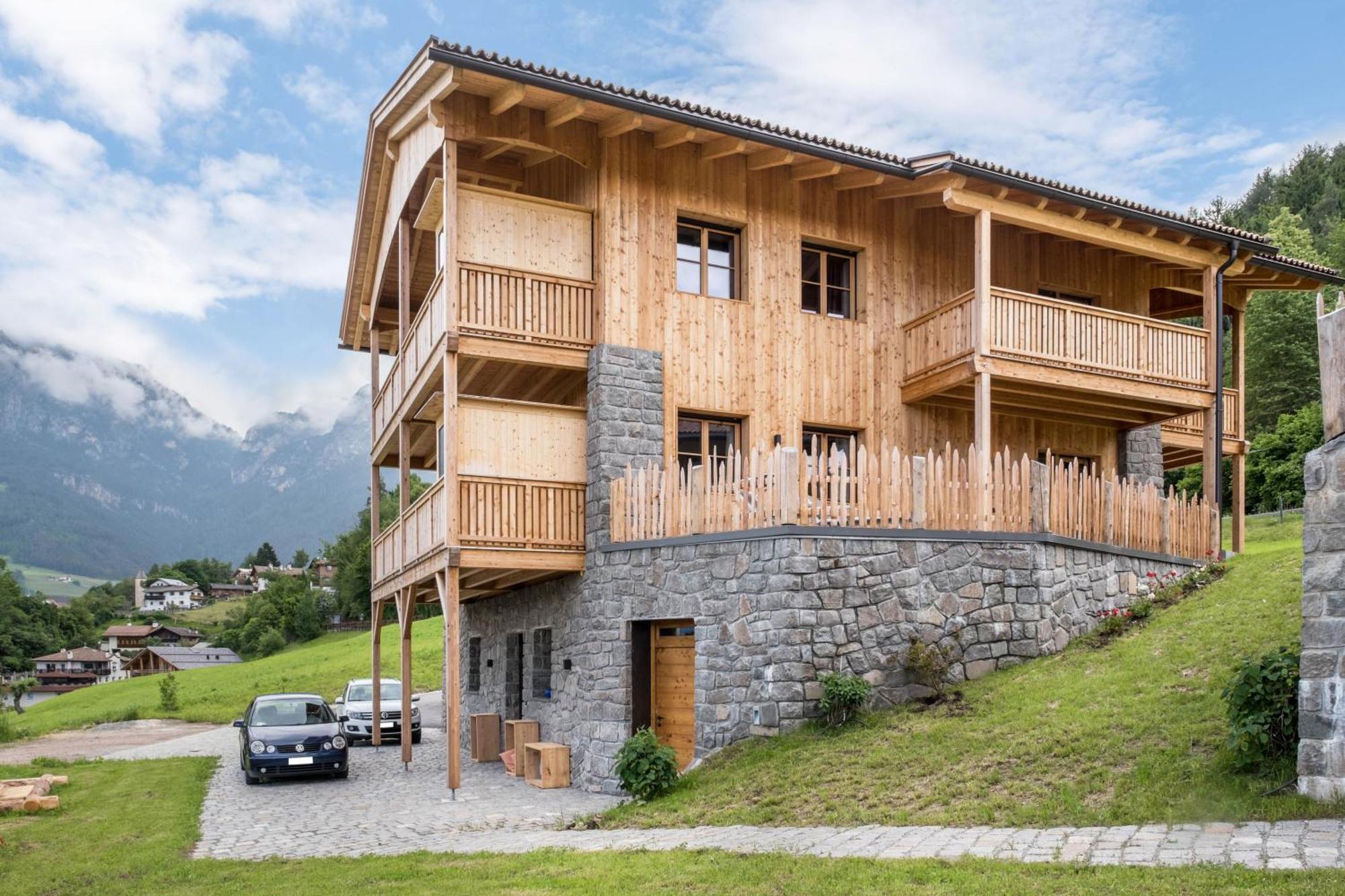 Haensel Und Gretel Schlosshof Umes Exterior foto